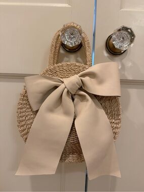 Clare V Round Straw Tote with Large Cream Bow
